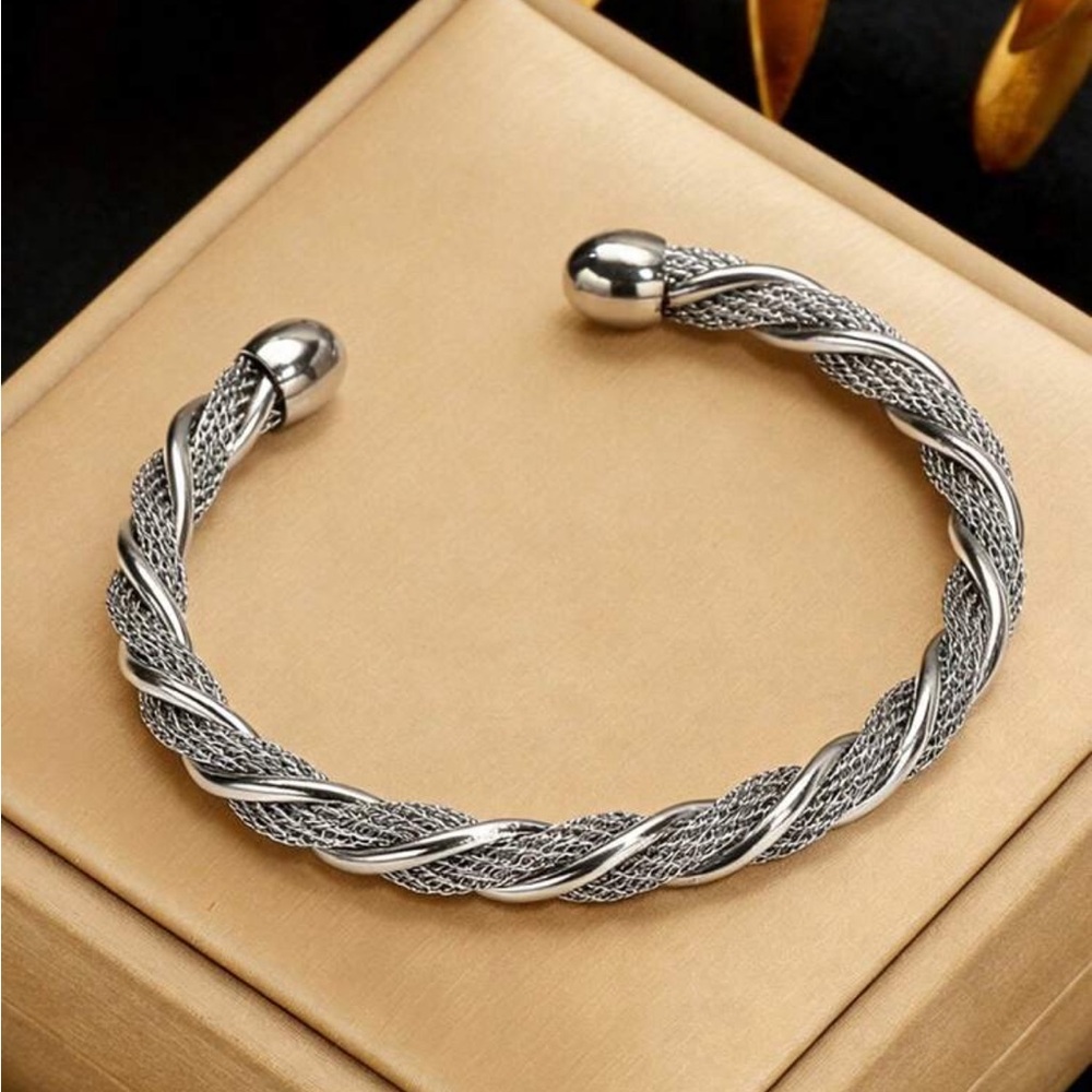 Elegant Silver Braided Women's Bracelet